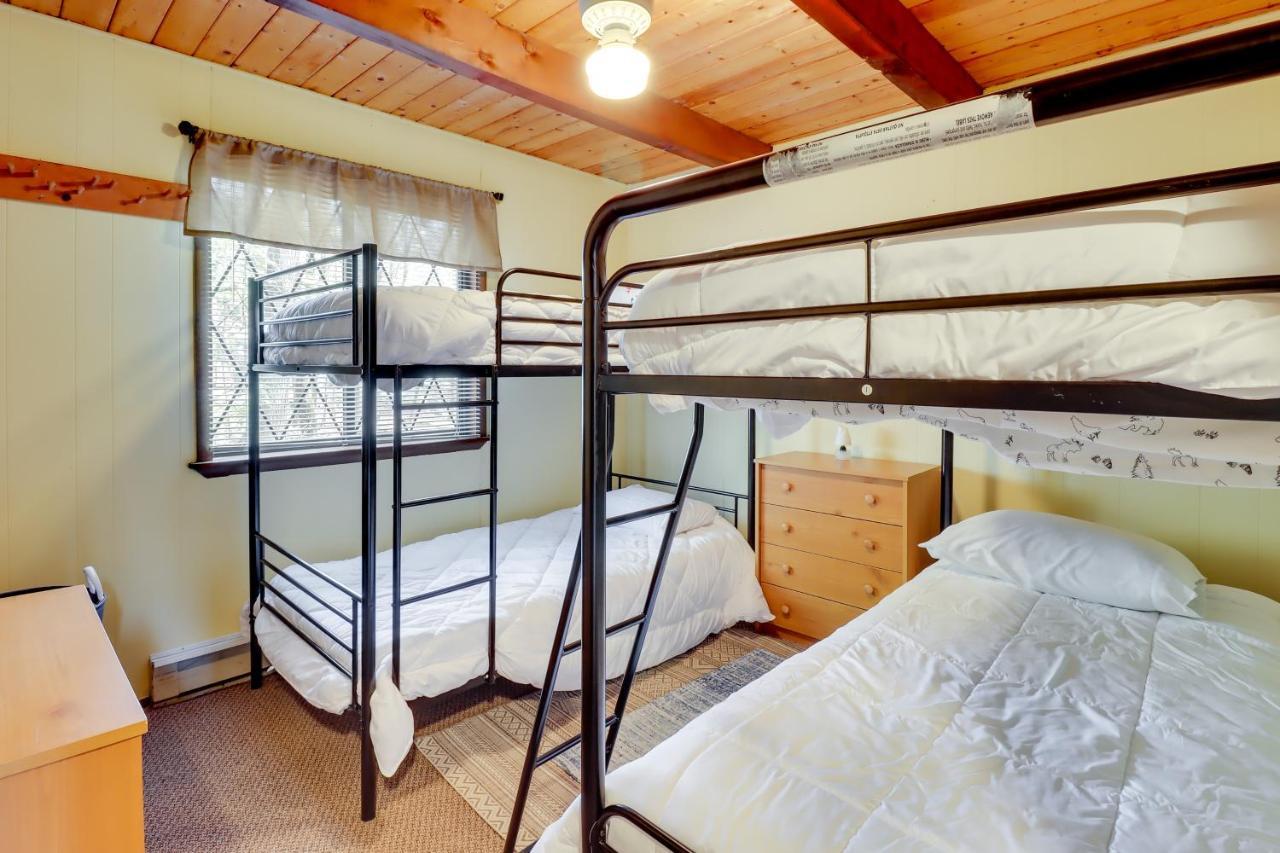 Holiday home Poconos Vacation 6 Mi To Wallenpaupack *
